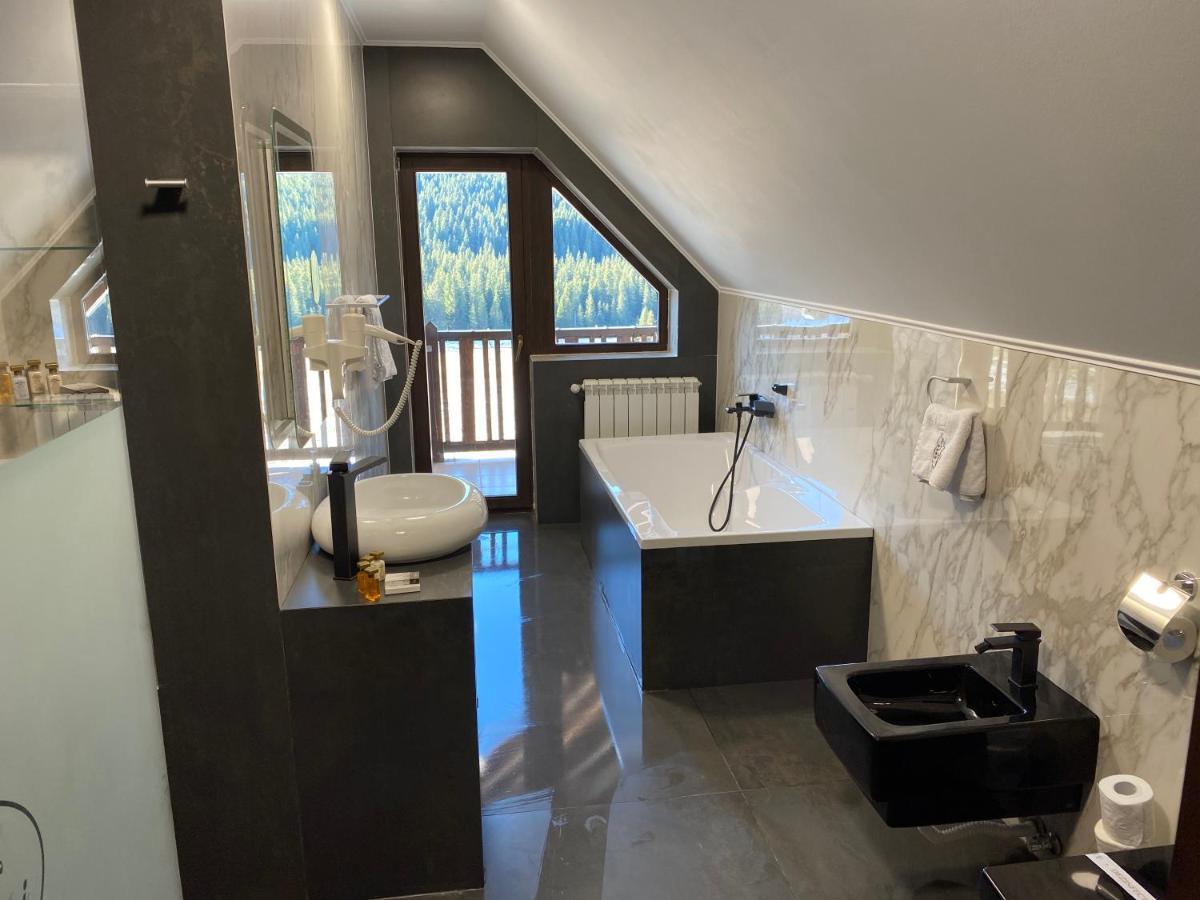 Poarta Raiului Hotell Tău Bistra Eksteriør bilde